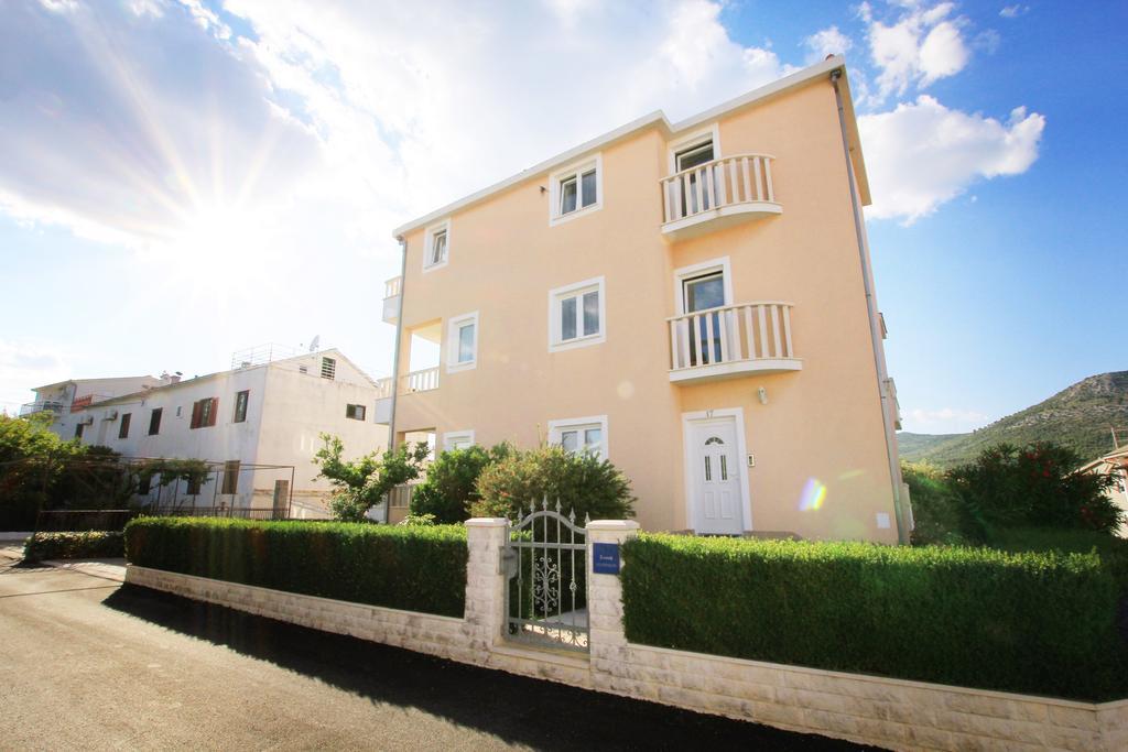 Vrbat Apartment Seget Vranjica